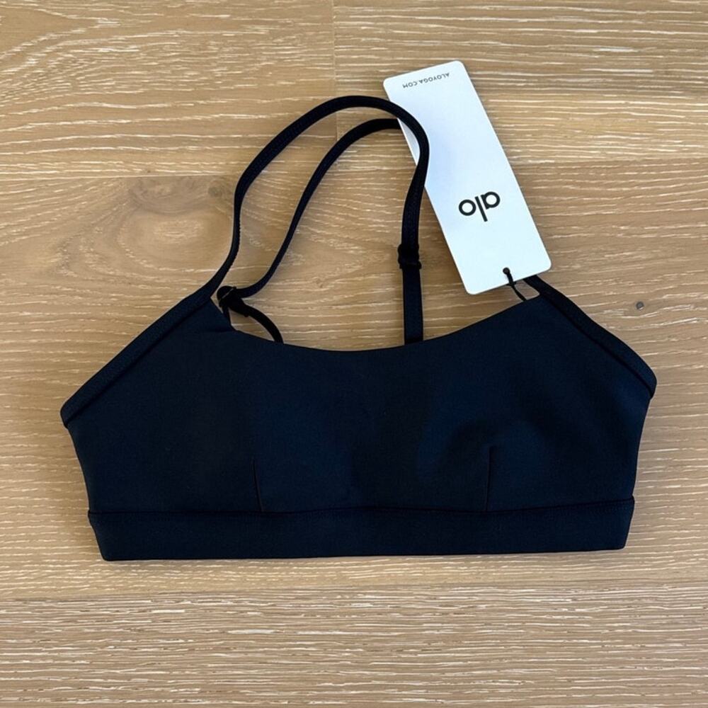 Alo Yoga Airlift Intrigue Sports Bra Size XS in Black
